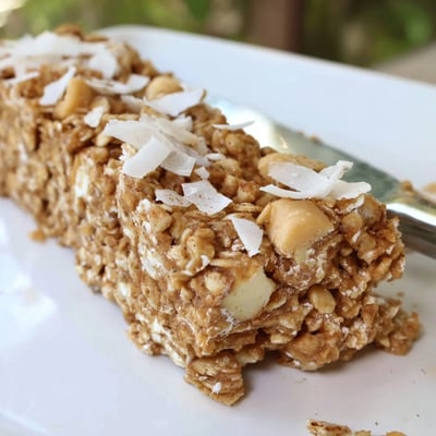 No Bake Apple Peanut Butter Granola Bars